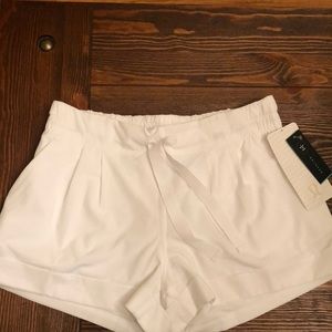 Lululemon Spring Break Away Shorts NWT, Size 8